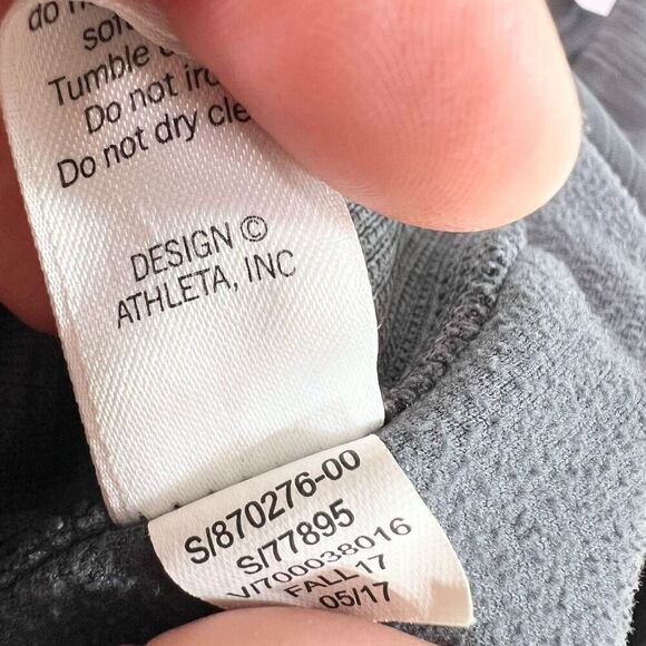 Athleta Top Womens Medium Black Solid Long-Sleeve High-Neck Sweatshirt Pullover - Picture 6 of 11